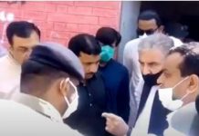 وزیرخارجہ شاہ محمود قریشی ملتان میں ایس ایچ او پر برہم ہوگئے